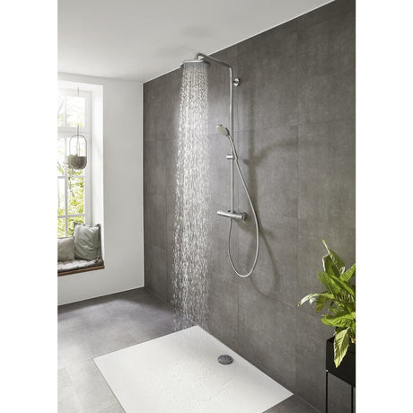 hansgrohe Croma 220 Showerpipe mit Brausearm 40 cm, schwenkbar