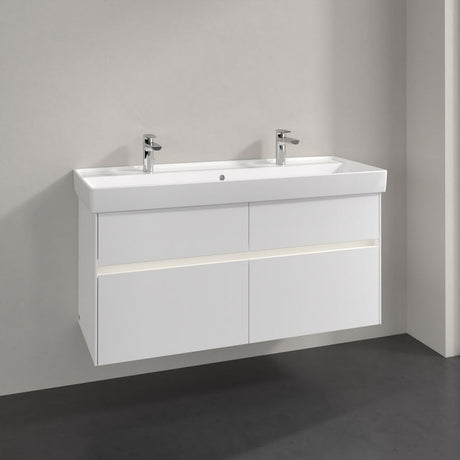 Villeroy & Boch Collaro Waschtischunterschrank 115,4 x 54,6 cm mit 4 Auszügen und LED Licht