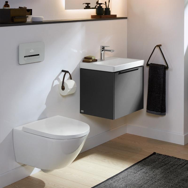 Villeroy & Boch Subway 3.0 Tiefspül-WC spülrandlos, wandhängend, TwistFlush, mit WC-Sitz 8M42S1, Combi-Pack