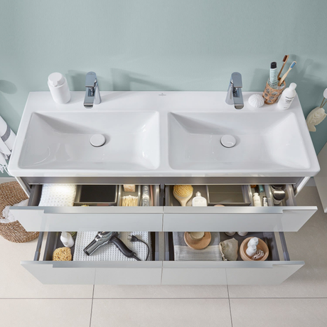 Villeroy & Boch Subway 3.0 Schrank-Doppelwaschtisch 130 cm, mit 2 Hahnlöchern, ohne Überlauf